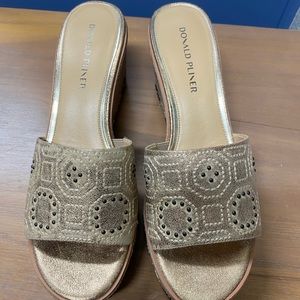 Donald Pilner gold wedge slip on
